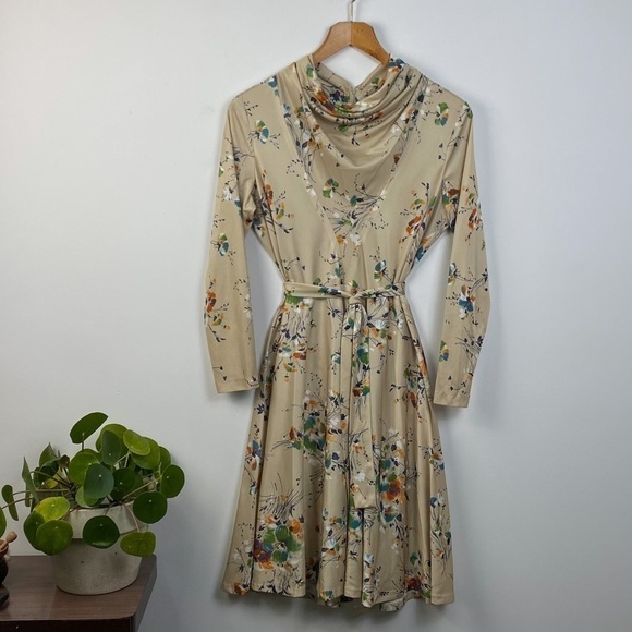 Hand Crafted Dresses & Skirts - DRESS floral | vintage | hand made